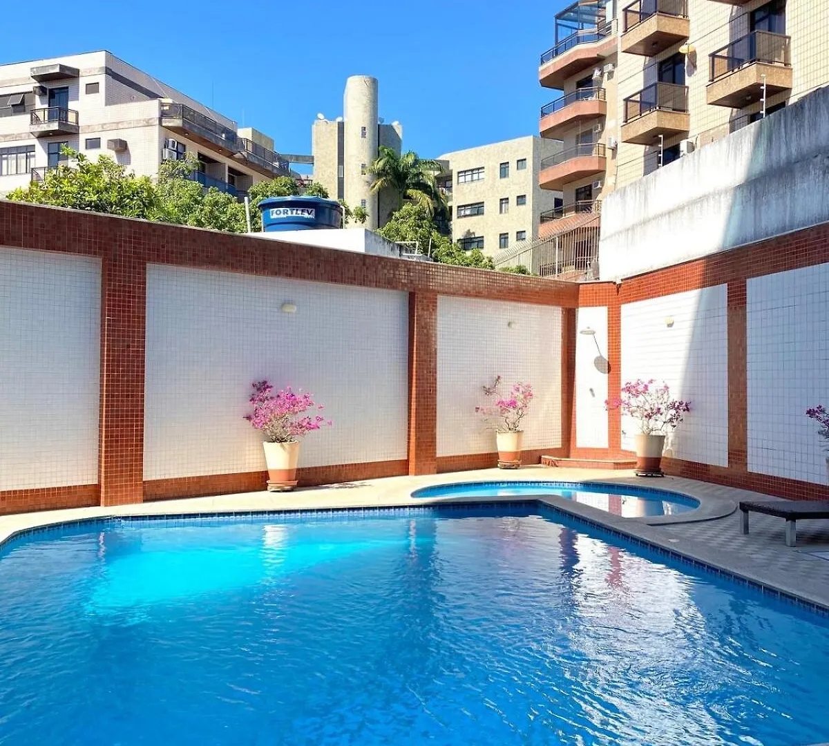 208 Citta 1Q Luxo Completo Ac Cafeteira Expresso 0*, Cabo Frio