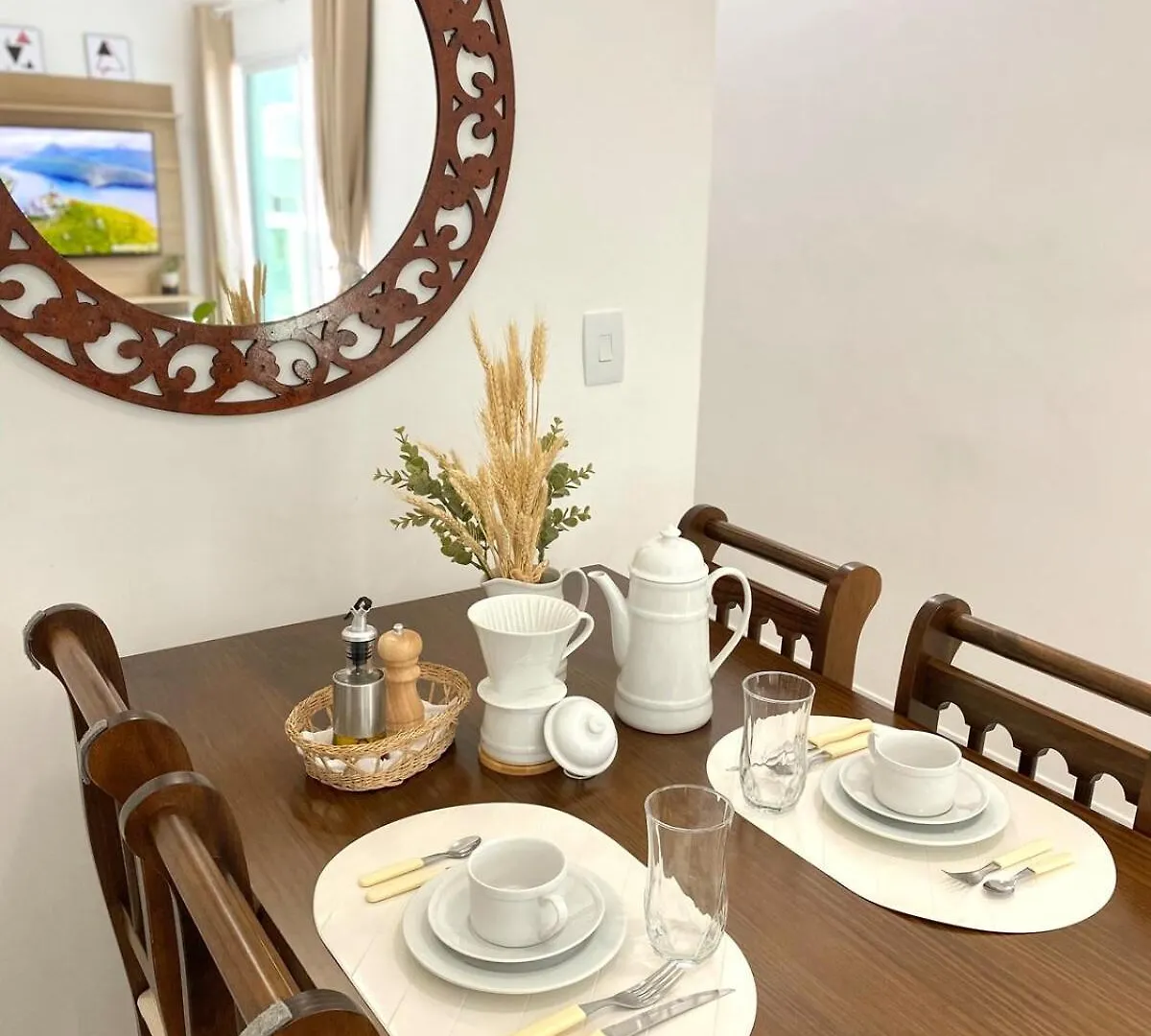 208 Citta 1Q Luxo Completo Ac Cafeteira Expresso
